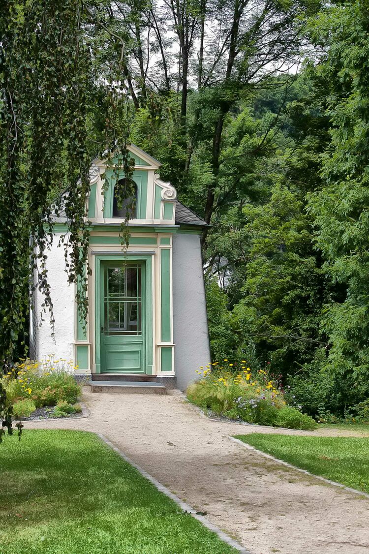 klassizistisches Gartenhaus #Dorothe Domke